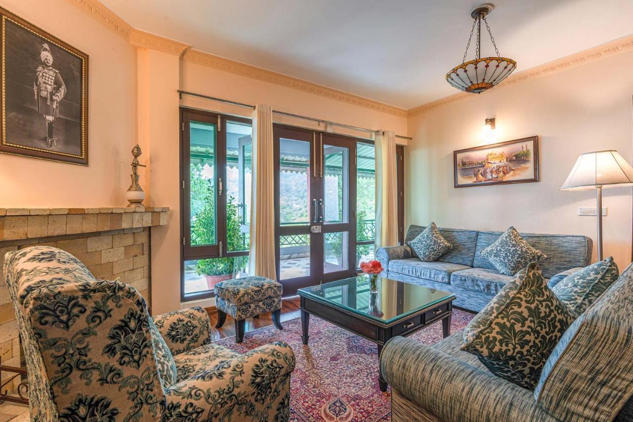 Stayvista At Cecil Cottages With Barbeque, Hill View Kasauli Exterior photo